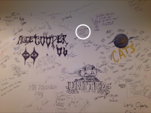 I love signing green room walls and this time I put myself between Alice Cooper and Cats!