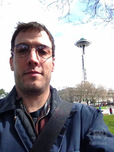 Seattle-Space-Needle-Selfie_900x675 Space Needle Selfie