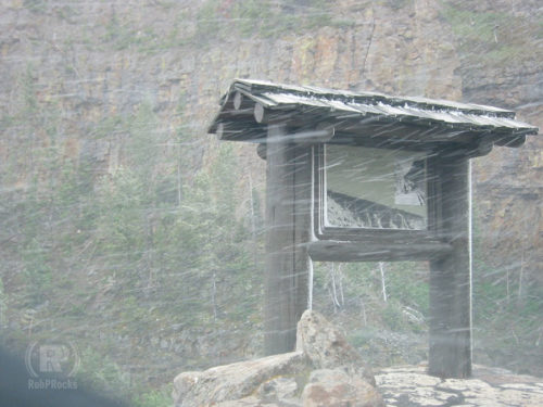 Snow-at-Yellowstone-Park-2003_900x675 National Park sign